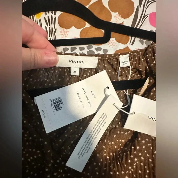 Vince Starry Dot Shirred Split Neck Blouse NWT size XS - Picture 7 of 8